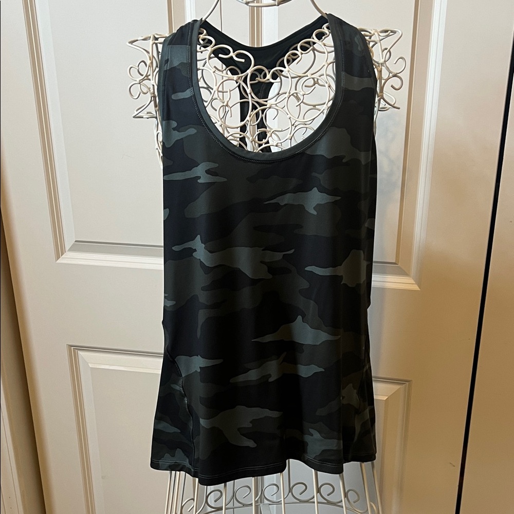Athleta Chi Camo Print Women's Tank Top